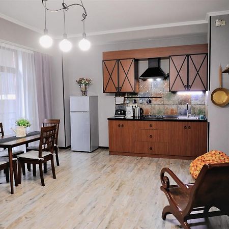Avlabari Apartment - New One Тбилиси Екстериор снимка
