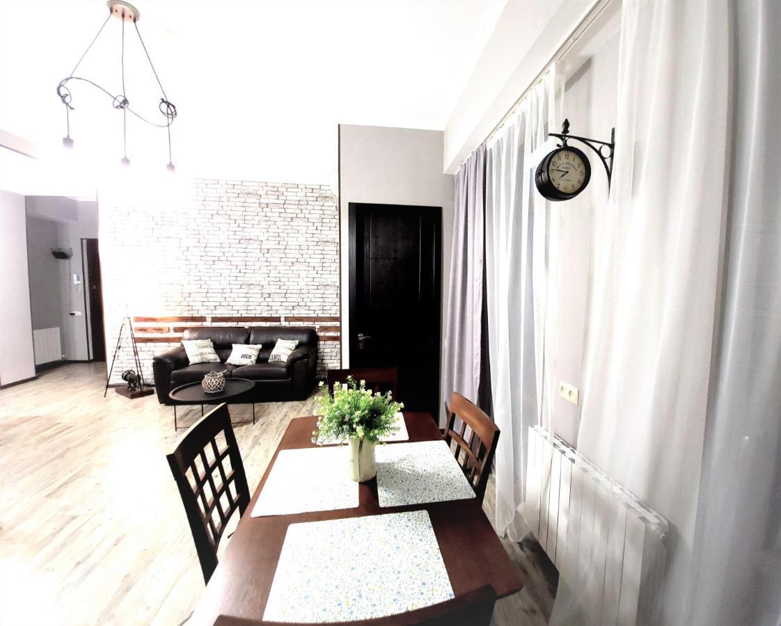 Avlabari Apartment - New One Тбилиси Екстериор снимка